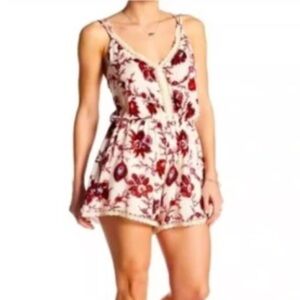 ASTR The Label Romper Floral Boho Crochet Inset Romper Cream Women's Medium